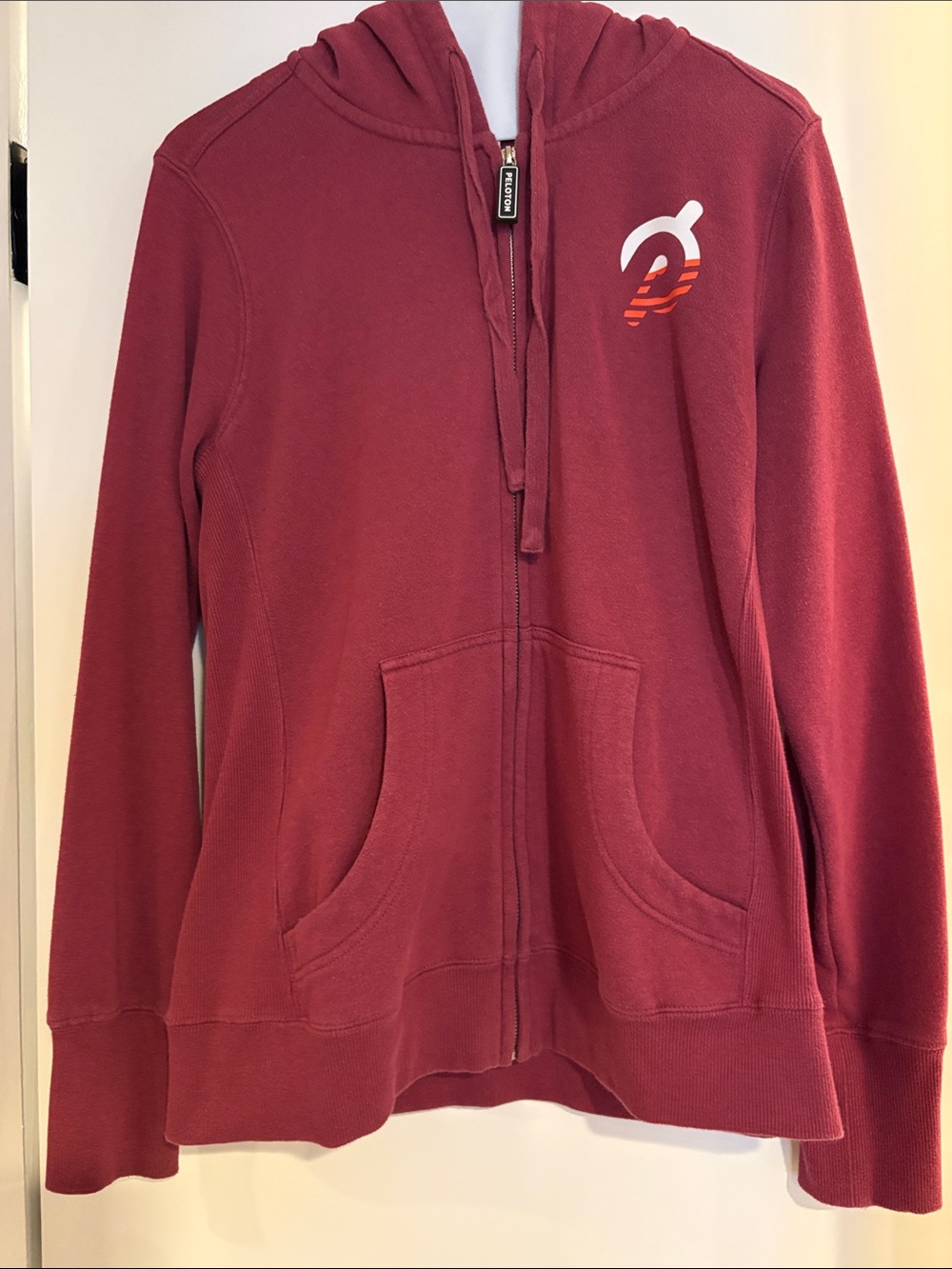 Peloton Ultimate Fleece Full Zip Hoodie Maroon Burgundy Sleeve Logo in Size Med